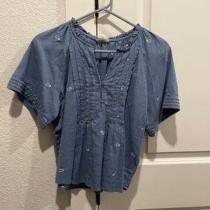 NWOT top. Cute with white shorts or jeans